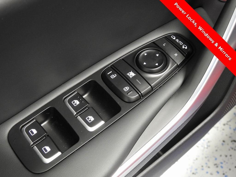 Illustration for article titled Whoever Created The Dealer Ads For These Kia Stingers Must Have A Sense Of Humor